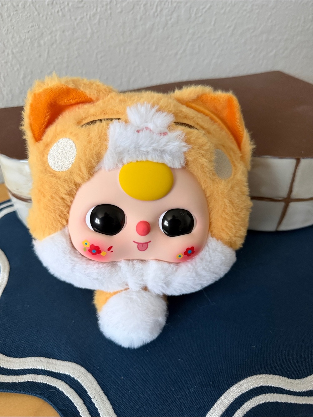 Baby Three 400% face sized pouch with zipper.